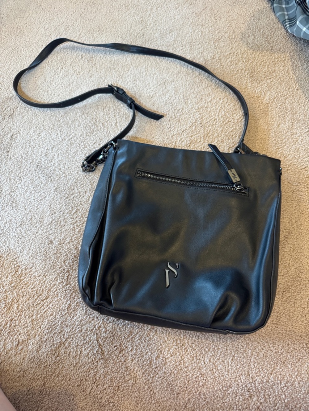 Simply Vera Vera Wang Black Faux Leather Crossbody Bag